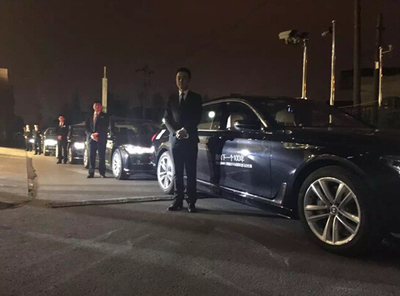 成都中寶全新BMW7系夜間私密試駕會(huì)華麗上演_車迷會(huì)網(wǎng)站 - 滿足您對(duì)車的各種需求的專業(yè)汽車網(wǎng)站及車友俱樂部